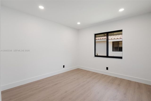 1543 SW 1st Avenue, Boca Raton, FL 33432