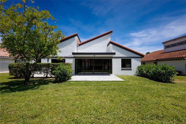 1543 SW 1st Avenue, Boca Raton, FL 33432