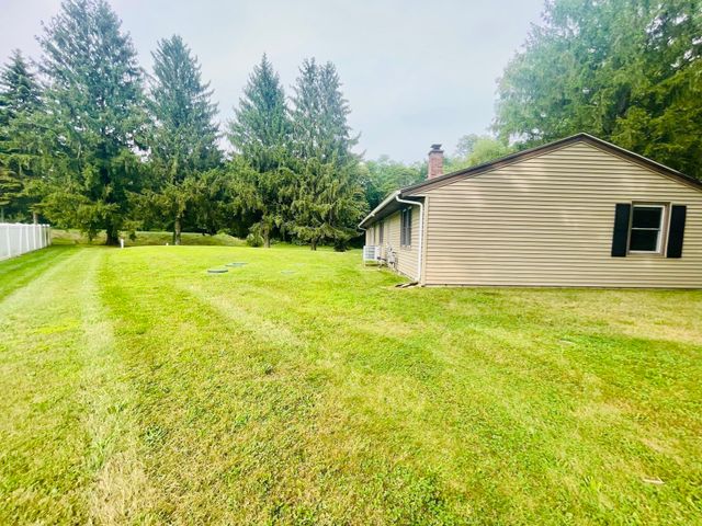 597 Old Warren Rd, Swansea, MA 02777