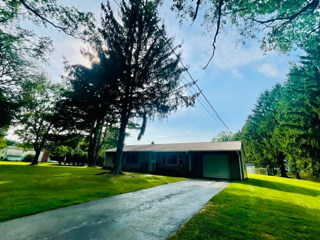 597 Old Warren Rd, Swansea, MA 02777