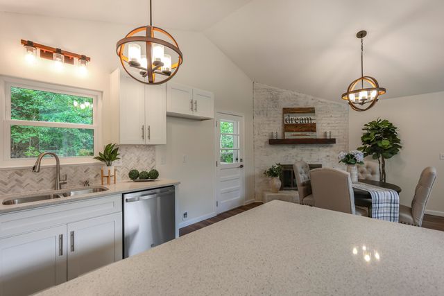 8141 Lakewinds Drive, Harrison, TN 37341
