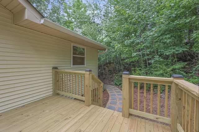 8141 Lakewinds Drive, Harrison, TN 37341