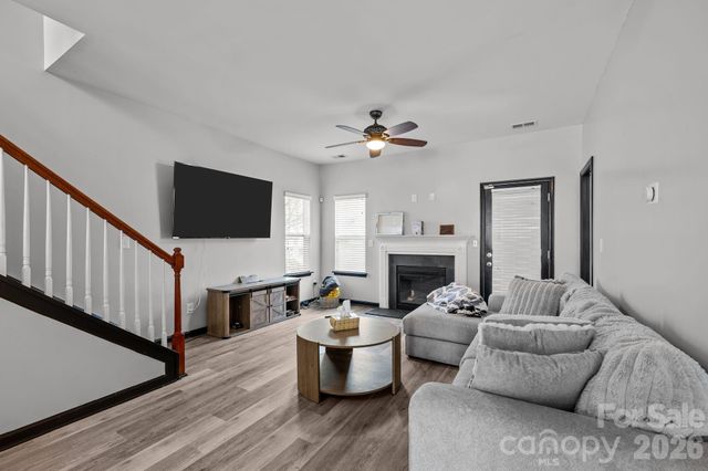 14062 Singleleaf Lane, Charlotte, NC 28278