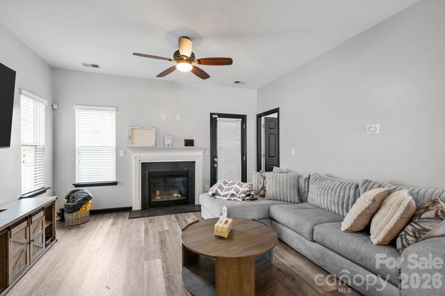 14062 Singleleaf Lane, Charlotte, NC 28278