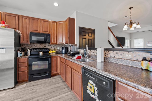 14062 Singleleaf Lane, Charlotte, NC 28278