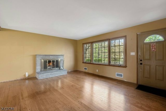 43 KING GEORGE ROAD, Warren Twp., NJ 07059