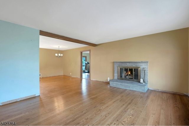 43 KING GEORGE ROAD, Warren Twp., NJ 07059