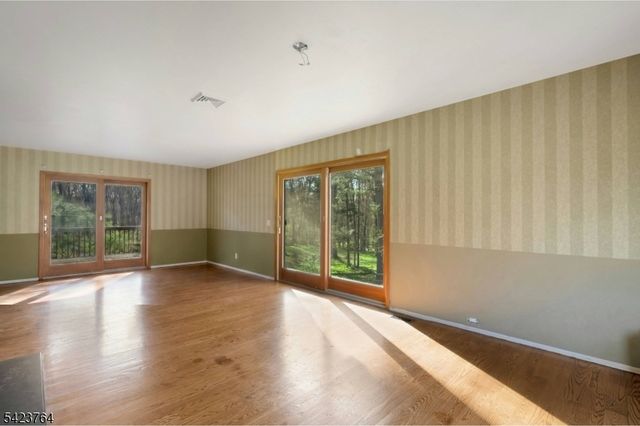 43 KING GEORGE ROAD, Warren Twp., NJ 07059