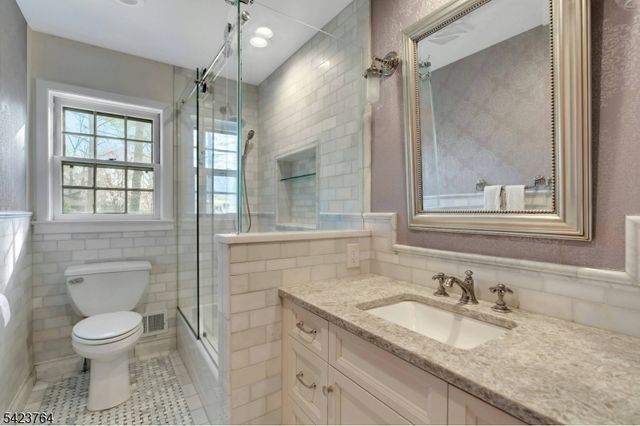 43 KING GEORGE ROAD, Warren Twp., NJ 07059