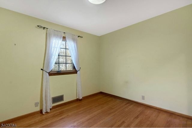 43 KING GEORGE ROAD, Warren Twp., NJ 07059