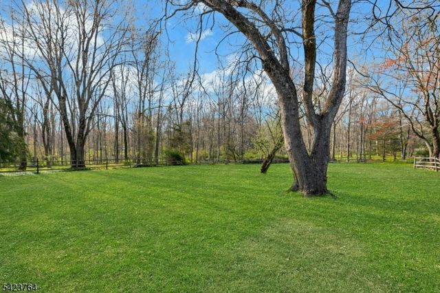 43 KING GEORGE ROAD, Warren Twp., NJ 07059