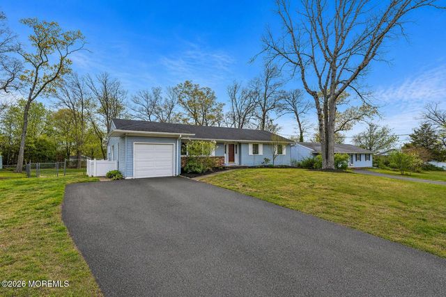 309 Colonial Drive, Toms River, NJ 08753