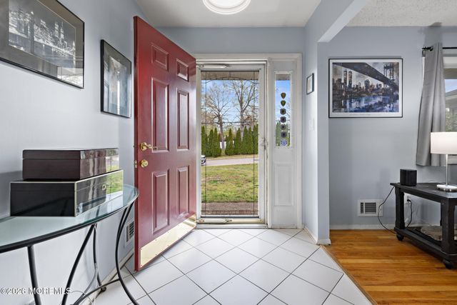 309 Colonial Drive, Toms River, NJ 08753