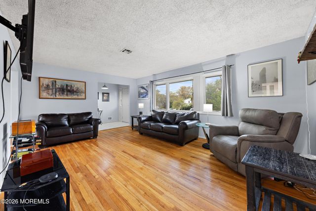 309 Colonial Drive, Toms River, NJ 08753