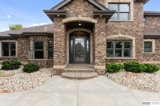 519 S 249th Circle, Waterloo, NE 68069