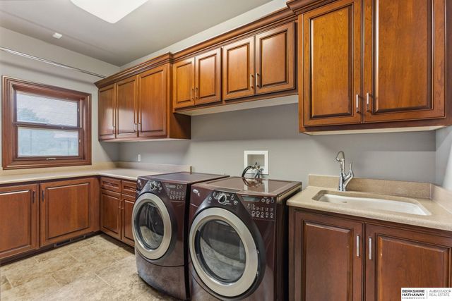 519 S 249th Circle, Waterloo, NE 68069