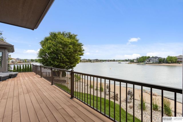 519 S 249th Circle, Waterloo, NE 68069