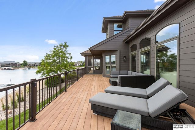 519 S 249th Circle, Waterloo, NE 68069