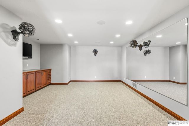 519 S 249th Circle, Waterloo, NE 68069