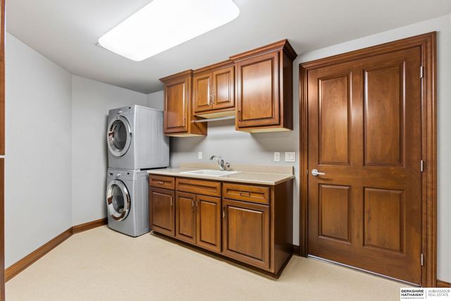 519 S 249th Circle, Waterloo, NE 68069