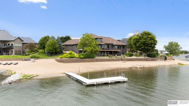 519 S 249th Circle, Waterloo, NE 68069