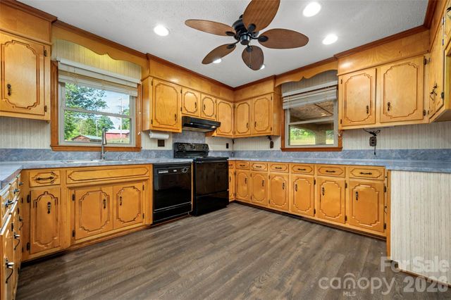 184 Clelo Drive, Casar, NC 28020