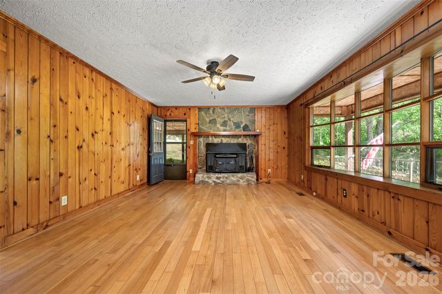184 Clelo Drive, Casar, NC 28020