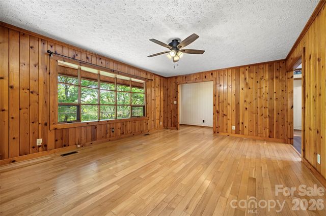 184 Clelo Drive, Casar, NC 28020