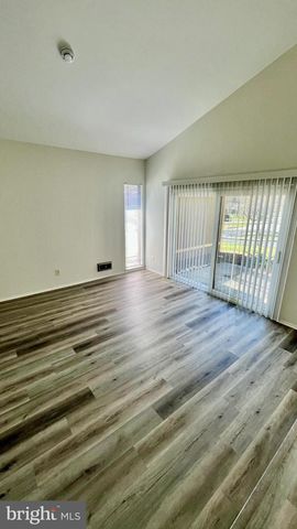 10748 WAYRIDGE DR, Gaithersburg, MD 20886