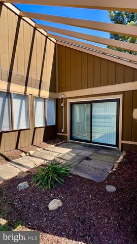 10748 WAYRIDGE DR, Gaithersburg, MD 20886