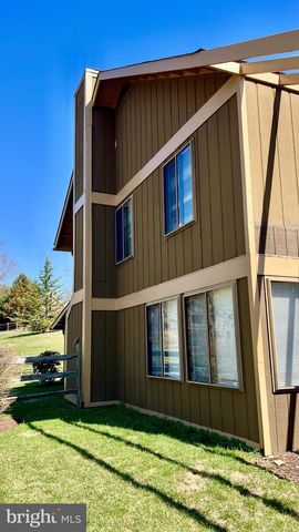 10748 WAYRIDGE DR, Gaithersburg, MD 20886