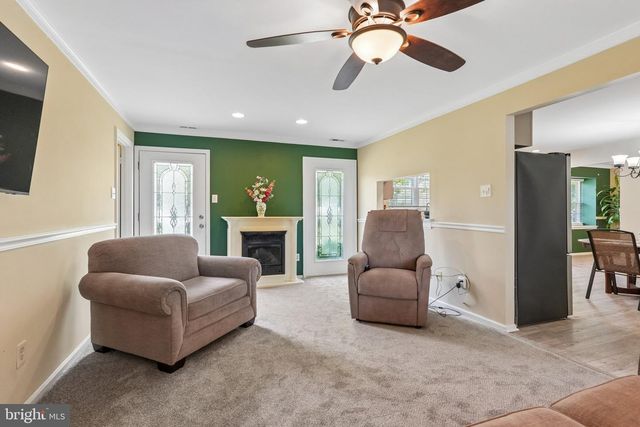 7 FAIRMOUNT DR, Sicklerville, NJ 08081