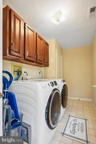 7 FAIRMOUNT DR, Sicklerville, NJ 08081