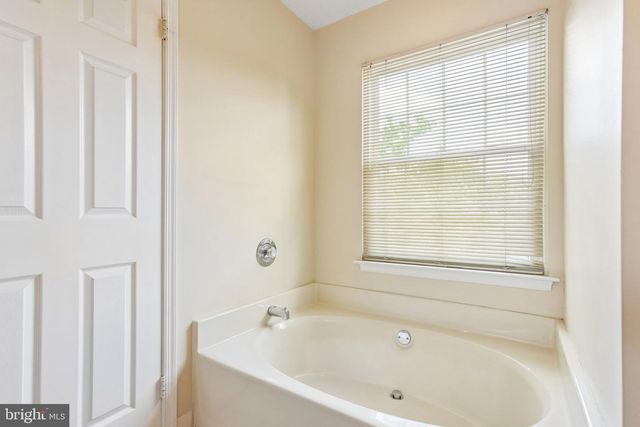 7 FAIRMOUNT DR, Sicklerville, NJ 08081