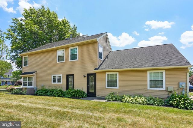 7 FAIRMOUNT DR, Sicklerville, NJ 08081