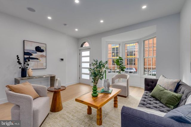 2139 BAINBRIDGE ST, Philadelphia, PA 19146
