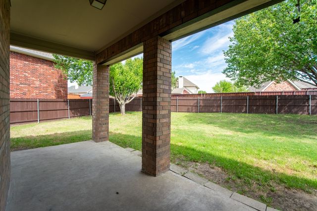 307 Sweet Gum Lane, Sunnyvale, TX 75182
