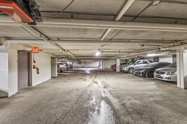 8629 N Servite DRIVE #105, Milwaukee, WI 53223