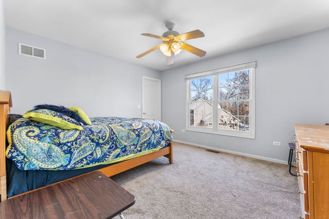 3506 Harvest Court, Island Lake, IL 60042