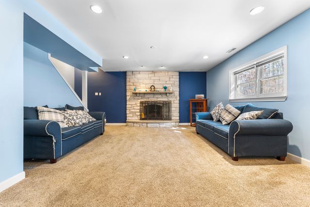 3506 Harvest Court, Island Lake, IL 60042