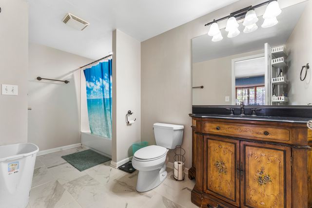 3506 Harvest Court, Island Lake, IL 60042