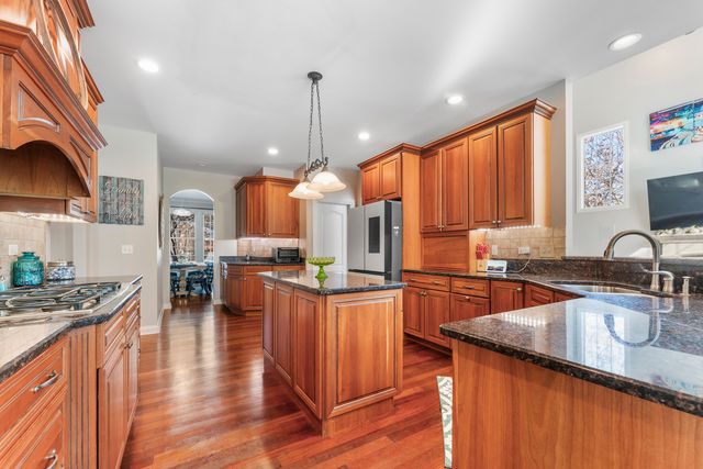 3506 Harvest Court, Island Lake, IL 60042