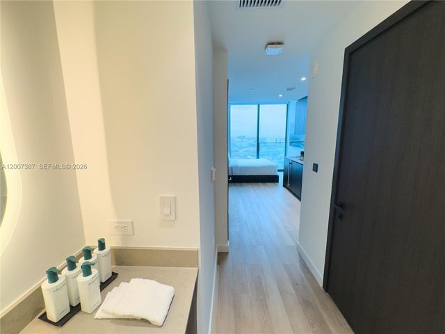 20 NE 11th St 3012B, Miami, FL 33132