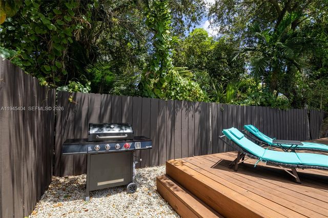 14325 NE 8th Ave, North Miami, FL 33161