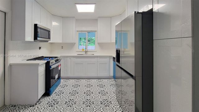 14325 NE 8th Ave, North Miami, FL 33161