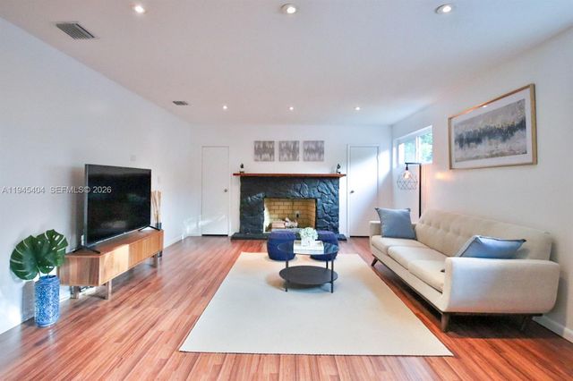 14325 NE 8th Ave, North Miami, FL 33161