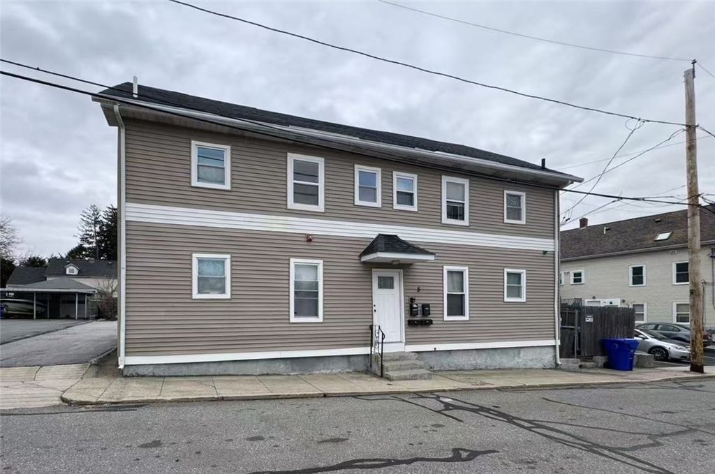 5 Penta Street 201, West Warwick, RI 02893