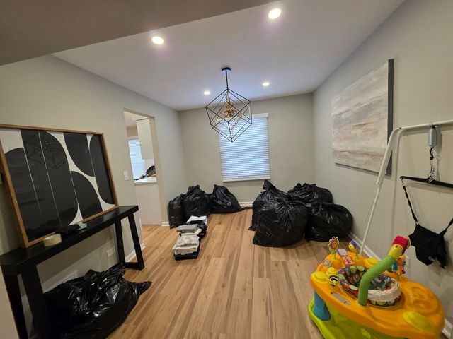 713 Old Post Road, Buffalo Grove, IL 60089