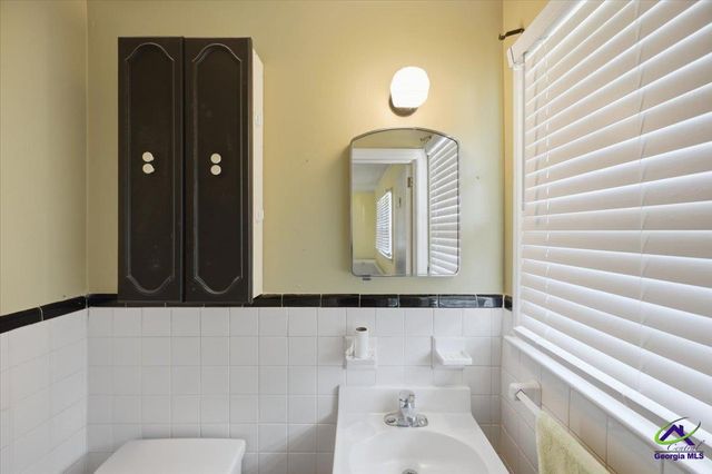 2418 Tredway Drive, Macon, GA 31211
