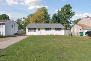 1450 Davista Avenue, Madison, OH 44057